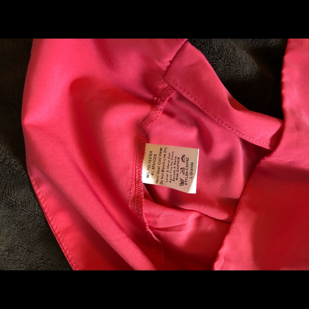 Pink backless blouse. - Picture 6 of 6
